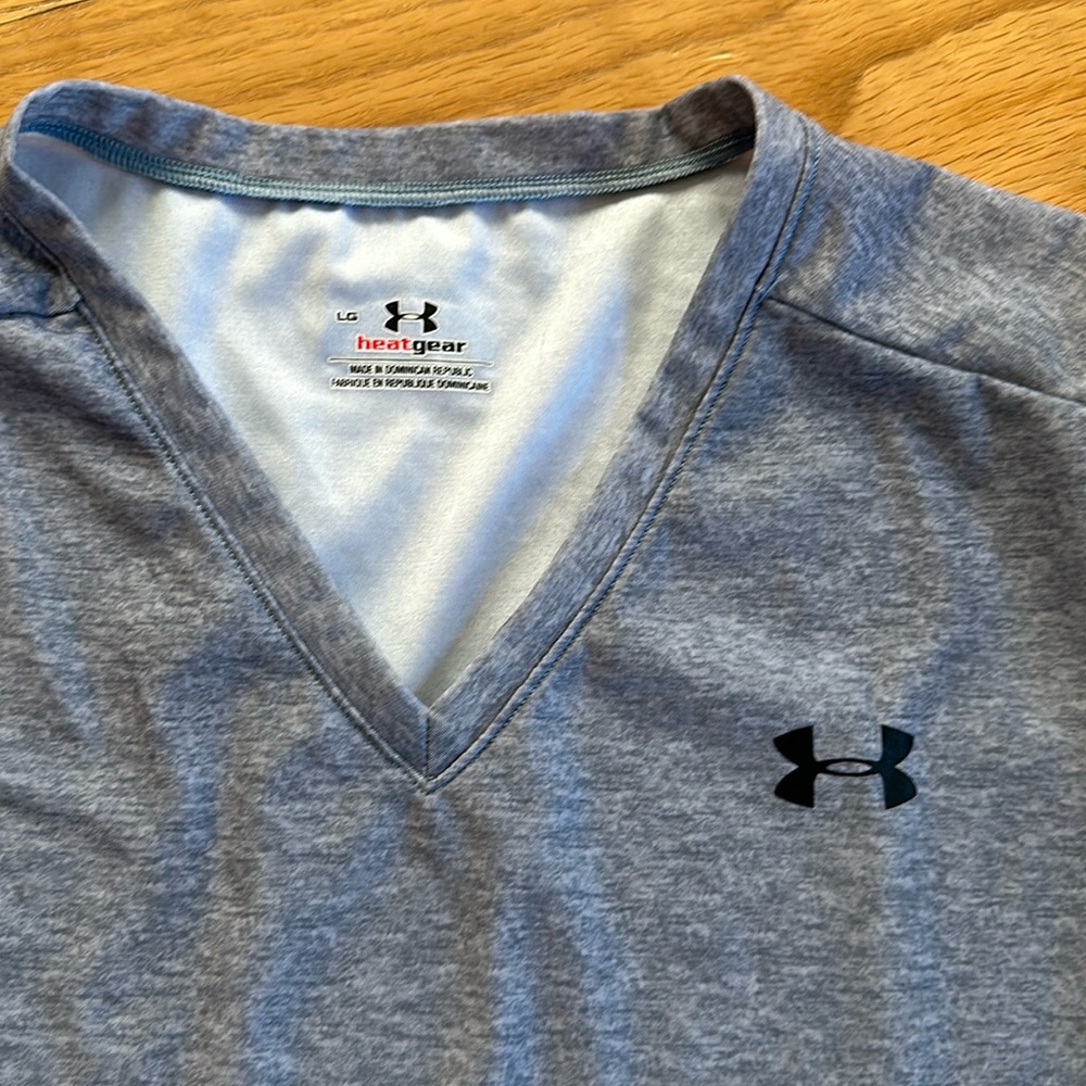 Under Armour Heat Gear V Neck Girls Crew Long Sleeve